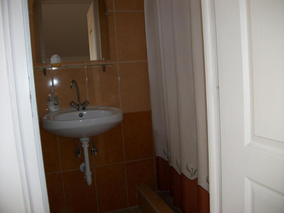 Eden Vendeghaz Hotell Miskolc Exteriör bild