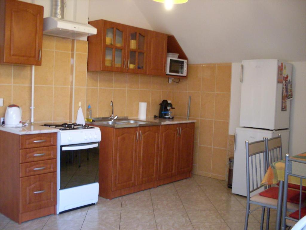 Eden Vendeghaz Hotell Miskolc Rum bild