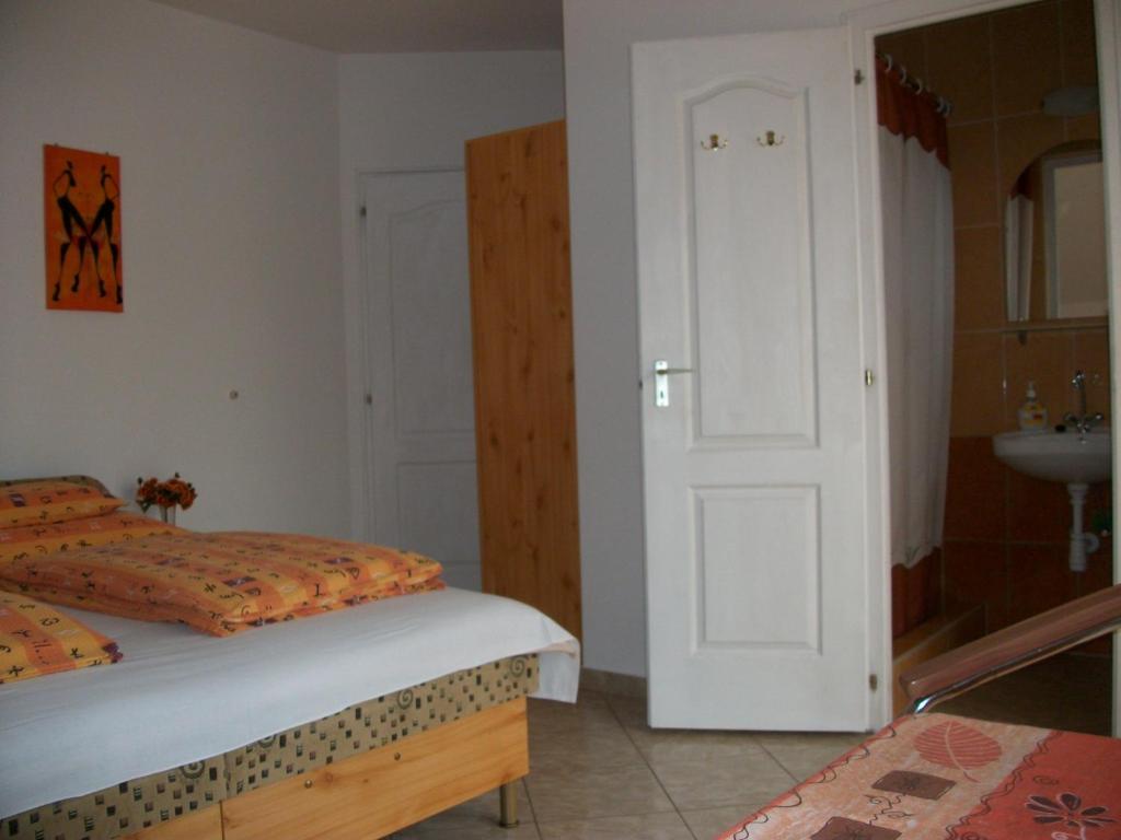 Eden Vendeghaz Hotell Miskolc Exteriör bild